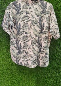 H&amp;M green Print Shirt