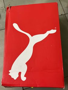 Puma- Puma Smashic Unisex White Sneakers(uk 7)