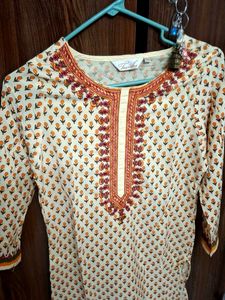 Tavisha Floral Print Kurti