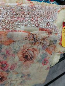 Elegant Embroidered  Kurti Set With Dupatta