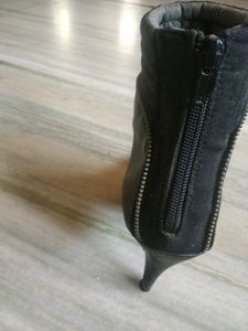 Westside Pointed Heels Shoes