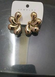 Gold Flower Earrings