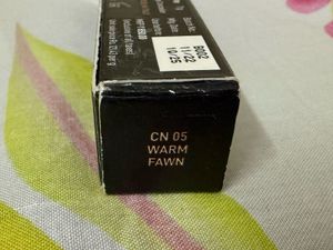 Manish Malhotra Concealer
