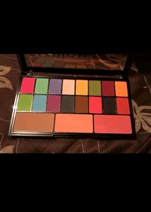 swiss beauty eyeshadow pallete
