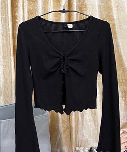 v neck long sleeved top