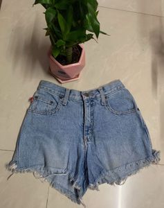 Frayed Hem Denim Shorts