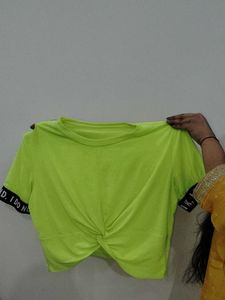 Neon Green Crop Top🦋