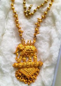 Matte Neckpiece