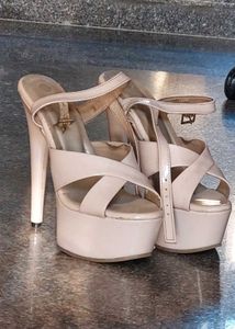 Model Heels
