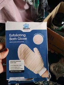 Bloom Exfoliating Bath Glove