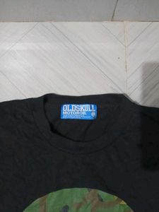 Skull Graphic T-Shirt