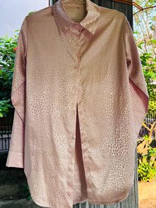 Stylish Shirt With A Glossy Finish