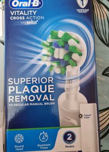 Oral B Vitality Model With Travel Case