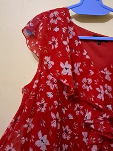 Red Sleeveless Top