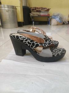 2 Combo Heels 👠
