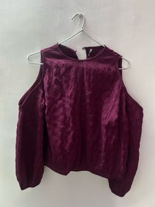 ONLY Cold Shoulder Top