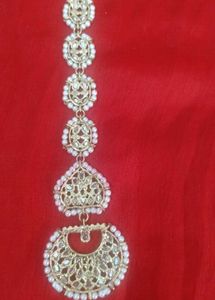 Elegant Tikka Headpiece