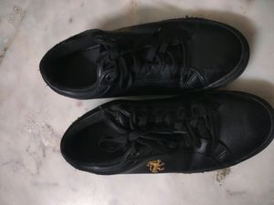 Redtape Black Sneakers