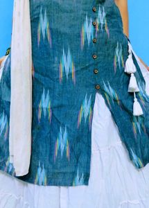 Elegant Printed Kurta And White Skirt