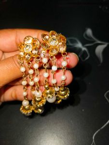 Earings