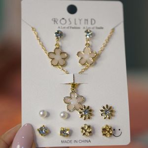 Floral Pendant Necklace &amp; Earring Set