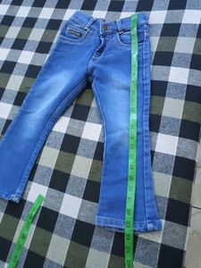 Dark Blue Colour Ki Jeans 4 Se 5 Sal Ke Bacche K