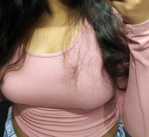 Pink Cropped Top Stretchable