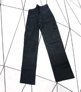 6 Pocket Cargo