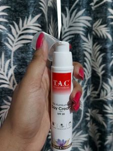 Tac 10% Kumkumadi Day cream Spf20