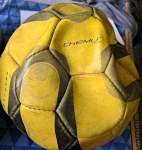 Uhlsport Themis Football