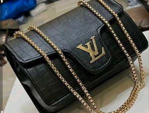 Chic Black Crossbody Bag