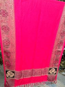 Hot Pink Stall with Floral Detail