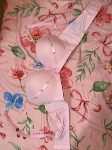 Pretty bow 🎀 Pink Bra with pearls strap
