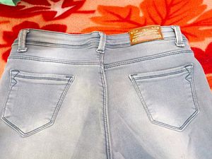 Grey Denim Jeans 👖