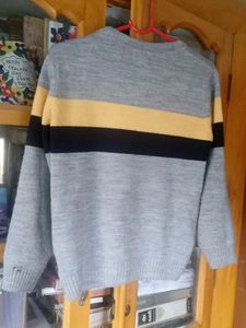 Woolen Branded Swater With Muffler