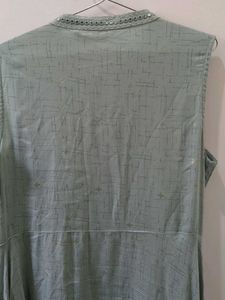 URGENT SELLING!! Elegant Sleeveless Tunic Top