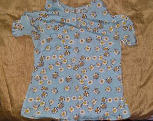 Cute Floral Cold Shoulder Top