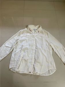 Elegant White flowy Shirt