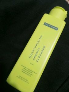 Hyphen Moisturizing Creamy Cleanser