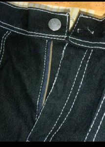 A Cargo Jeans.