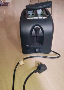 Croma Toaster