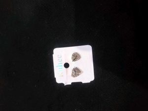 2 Pair Earrings