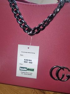 Luxury Sling BAG..