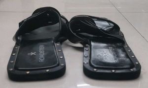 Roadster Black Embellished Sandals