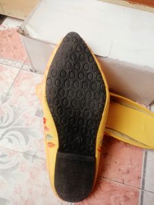 Juti For Women (Yellow)