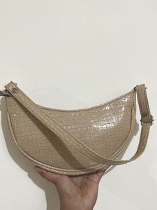 Beige Shoulder Bag With Crocodile Skin Texture