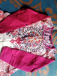Good Condition Floral Design Kurta For Daily Wear