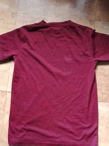 Men&#39;s Classic Maroon T-Shirt