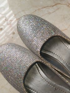 Shimmer Traditional Ballies..