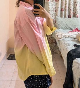 Oversized pastel shirt